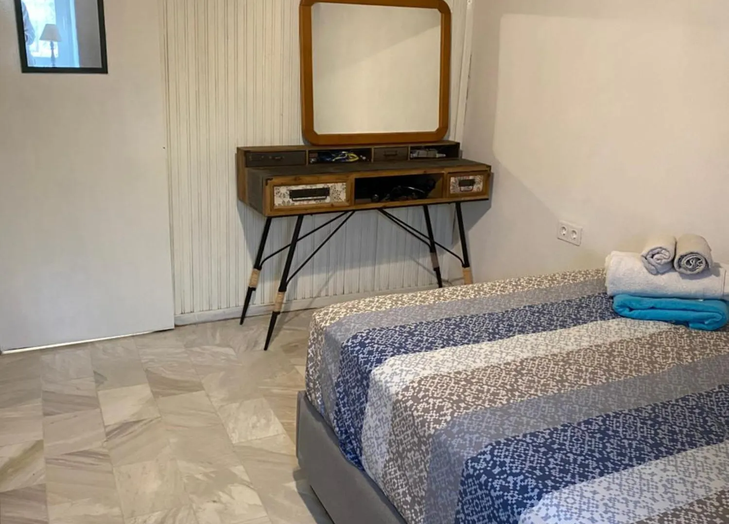 Appartment By Eftymia Nea Roda